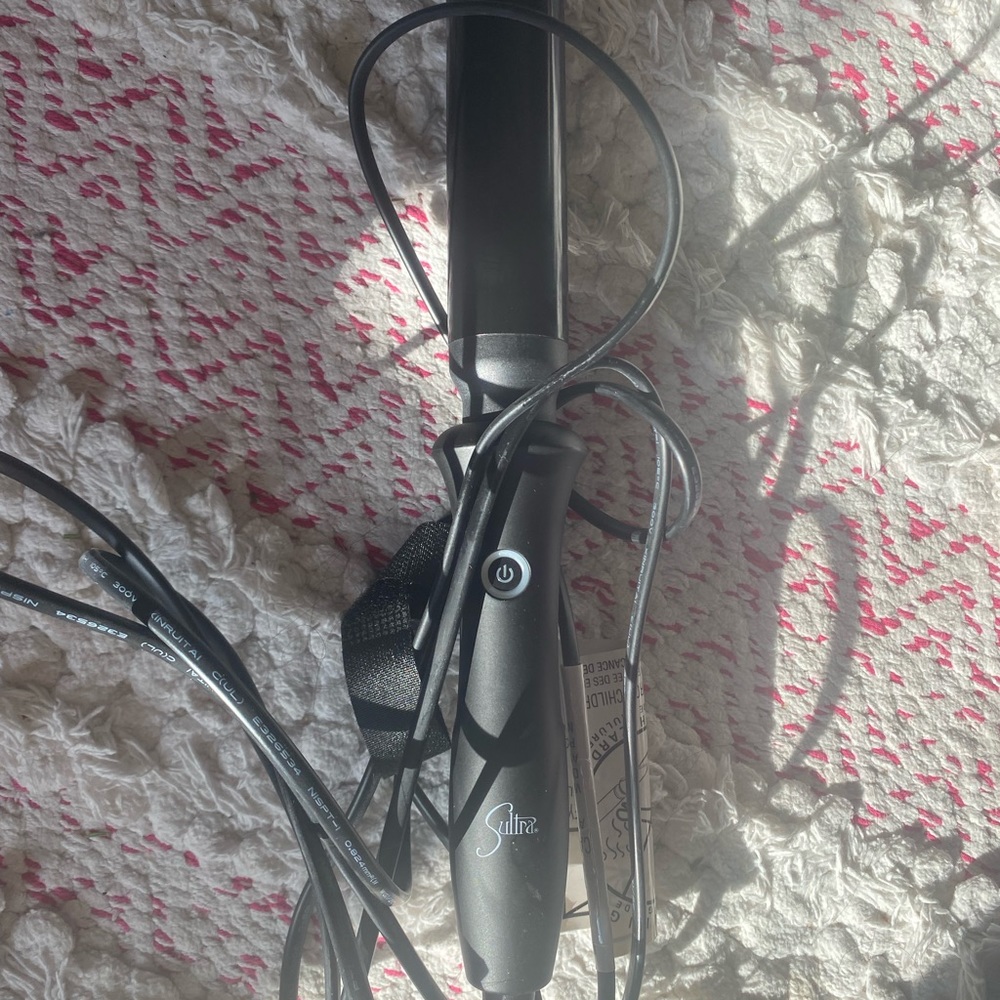 Sultra bombshell curling wand